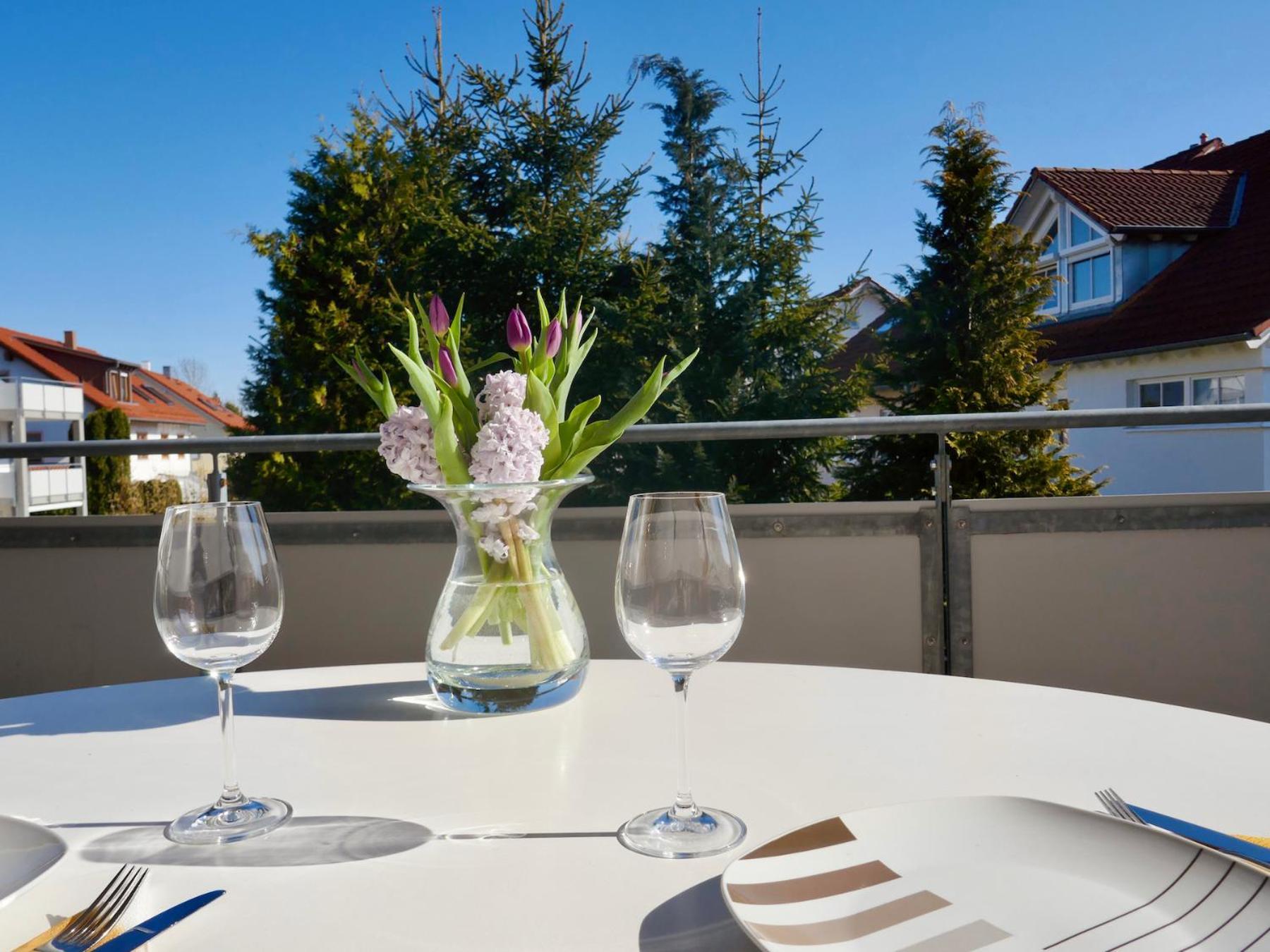 Ferienwohnung Bodenseele - Wohlfuehloase Mit Grossem Sonnenbalkon Langenargen Exterior photo